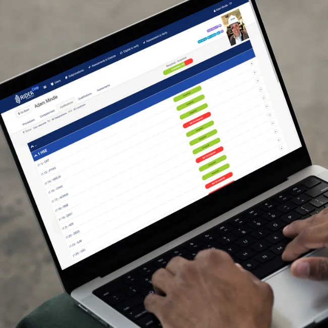 RIDER LapTop Mockup - Employee App 